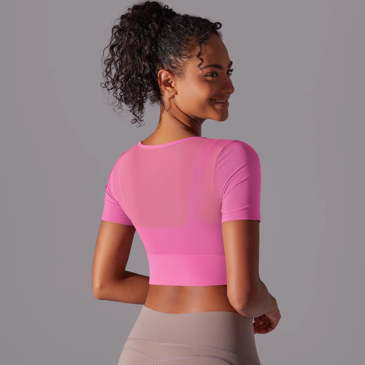 txt
Haut de sport court en mesh - Gymfit