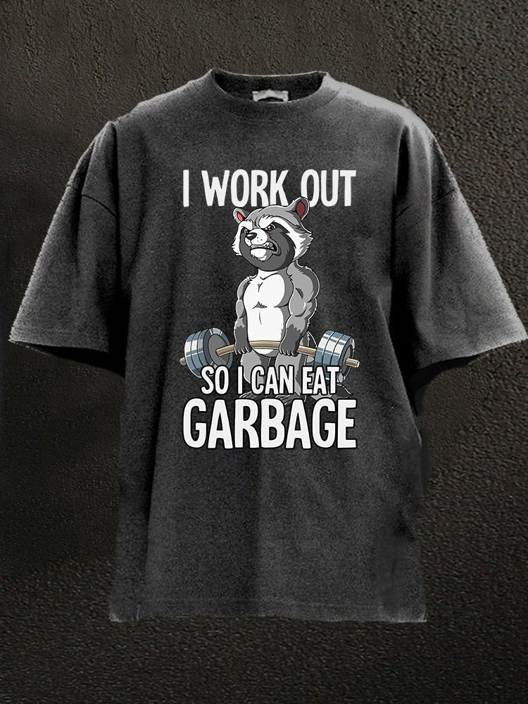 Je m’entraîne pour pouvoir manger n’importe quoi T-shirt de sport délavé - Gymfit
